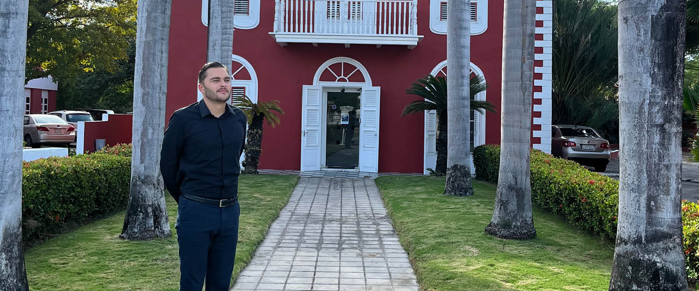 Droombaan: werken en studeren in Curaçao