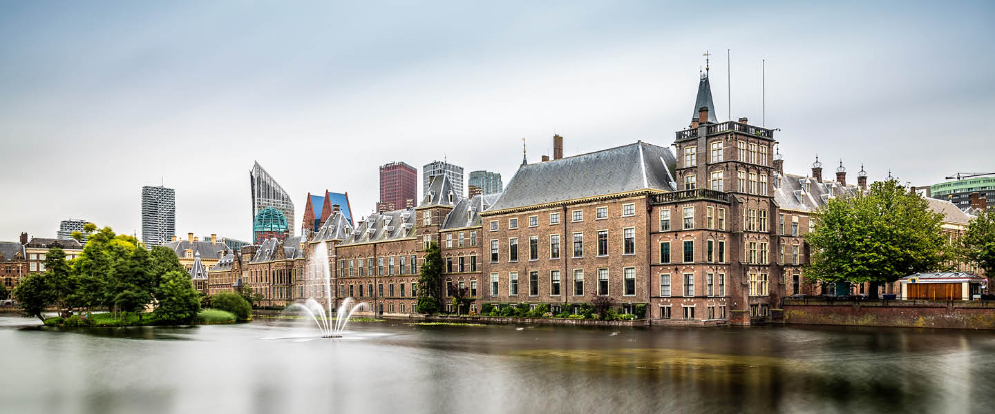 the binnenhof in the hague the netherlands