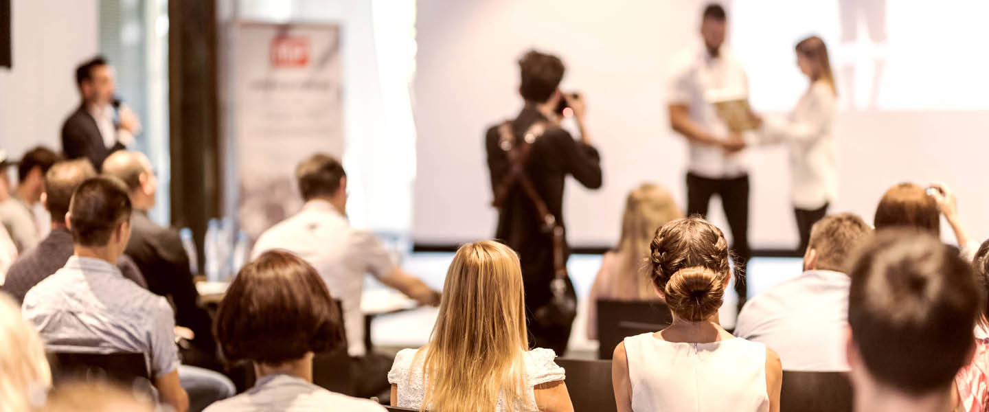 Per 1 augustus wijzigen de regels rondom studiekosten voor verplichte opleidingen